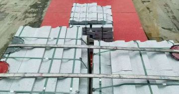 平顶山 芝麻白仿形加直形路沿石出货日常