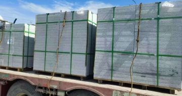 平顶山 芝麻白花岗岩地铺石装车日常