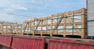 平顶山 芝麻白花岗岩地铺石出口专车-泰国游