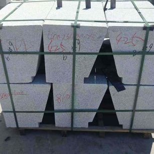 平顶山 芝麻白异形坐凳，石凳