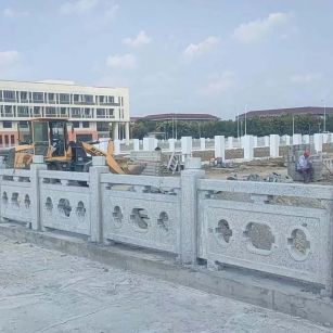 平顶山 白麻花岗岩荔枝面河道栏杆