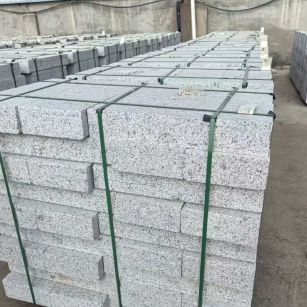 平顶山 白麻花岗岩路沿石，弧形路沿石，道牙石，马路牙子，界石，路缘石，平沿石，直岩石，平缘石等