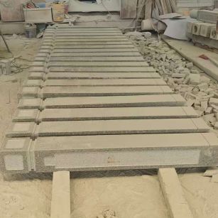 平顶山 芝麻白异形加工雕刻-栏杆大柱，方柱