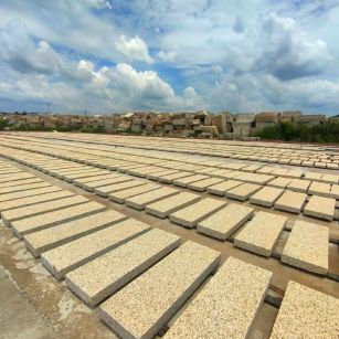 平顶山 黄金麻荔枝面花岗岩石材地铺石防护中