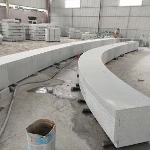 平顶山芝麻白花岗岩石板材 园林光面弧形坐凳