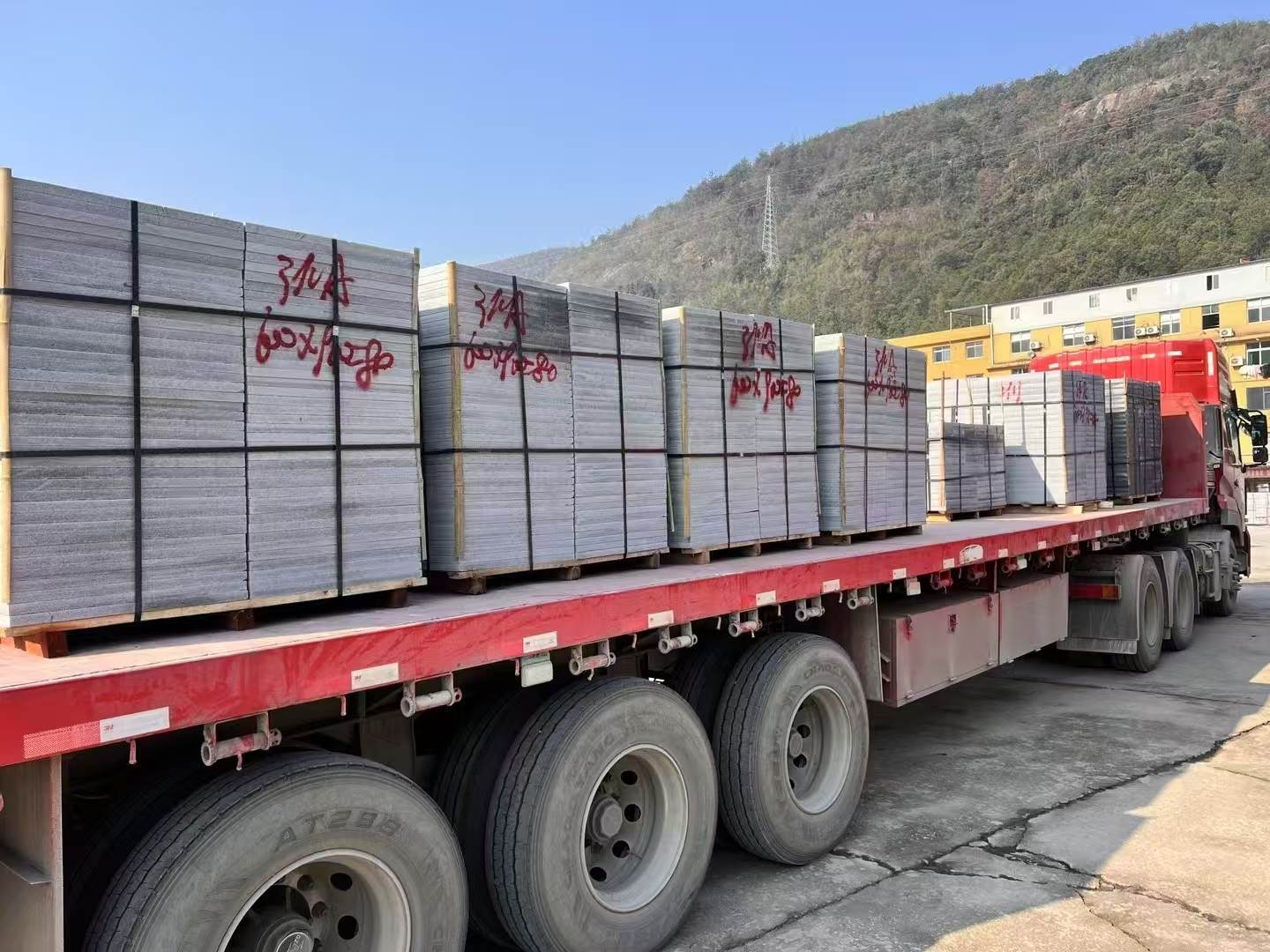 平顶山 芝麻灰地铺石出货日常