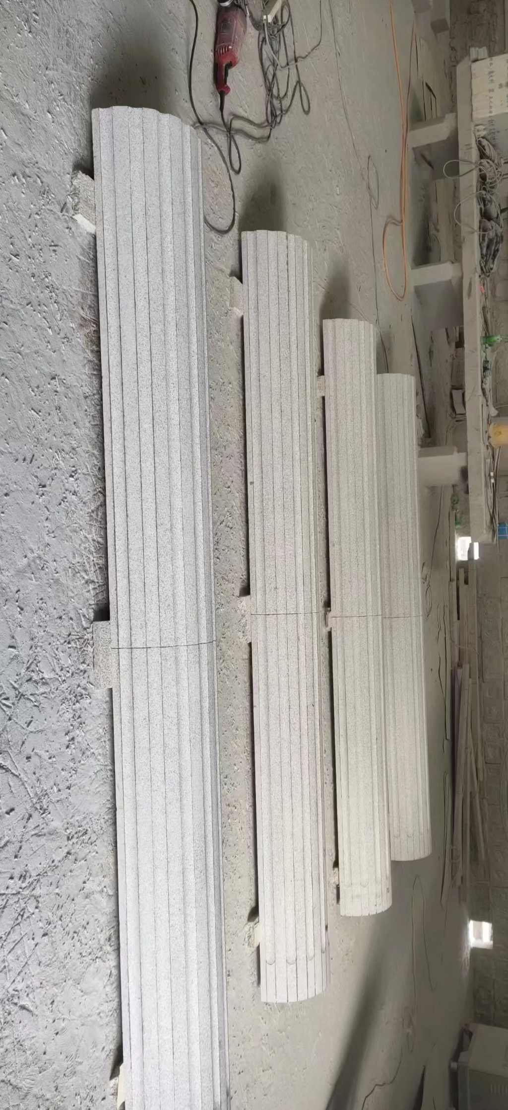 平顶山 花岗岩厂家带你看白麻花岗岩门楼大柱柱皮