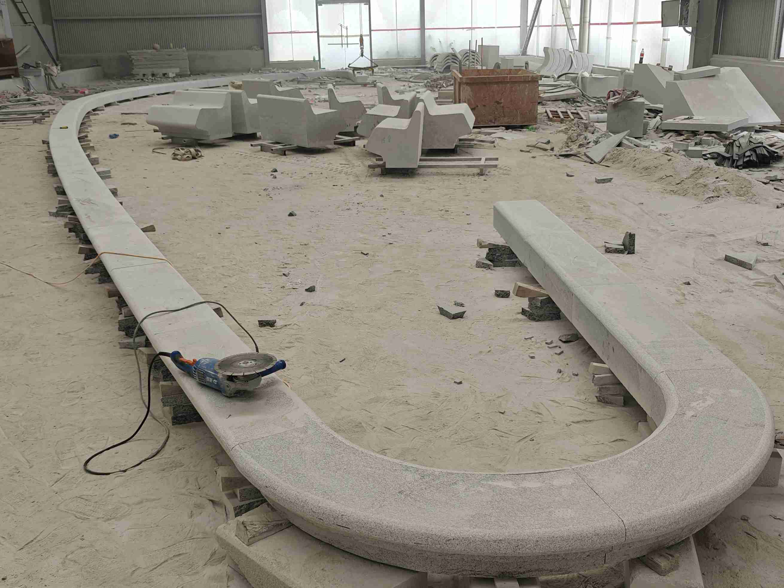 平顶山 芝麻白花岗岩弧形花坛石，坐凳石