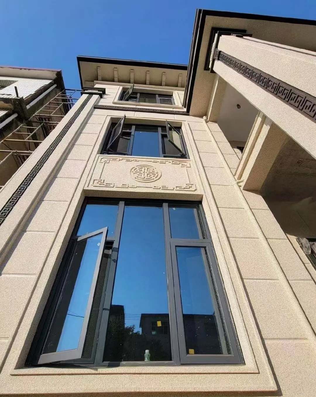 平顶山 黄金麻荔枝面别墅外墙干挂效果展示