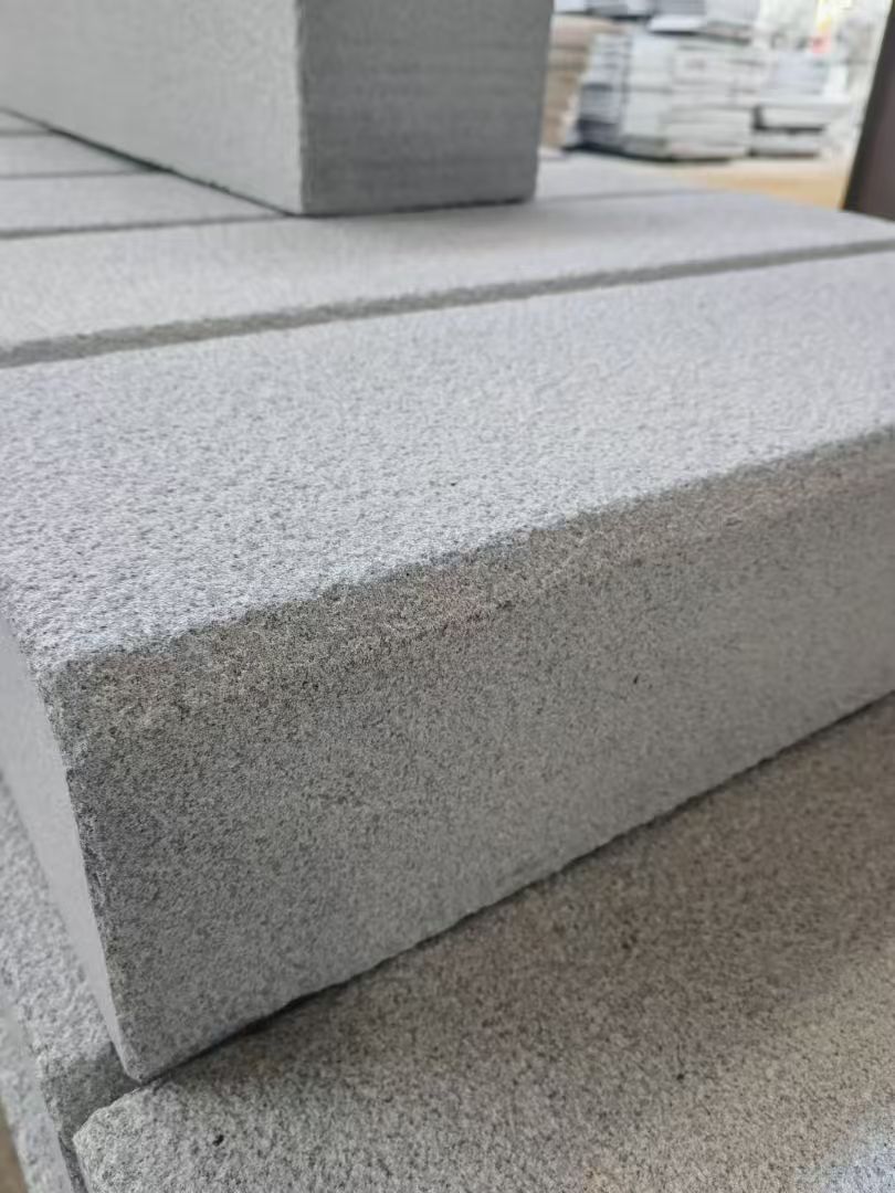 平顶山 芝麻灰荔枝面路沿石