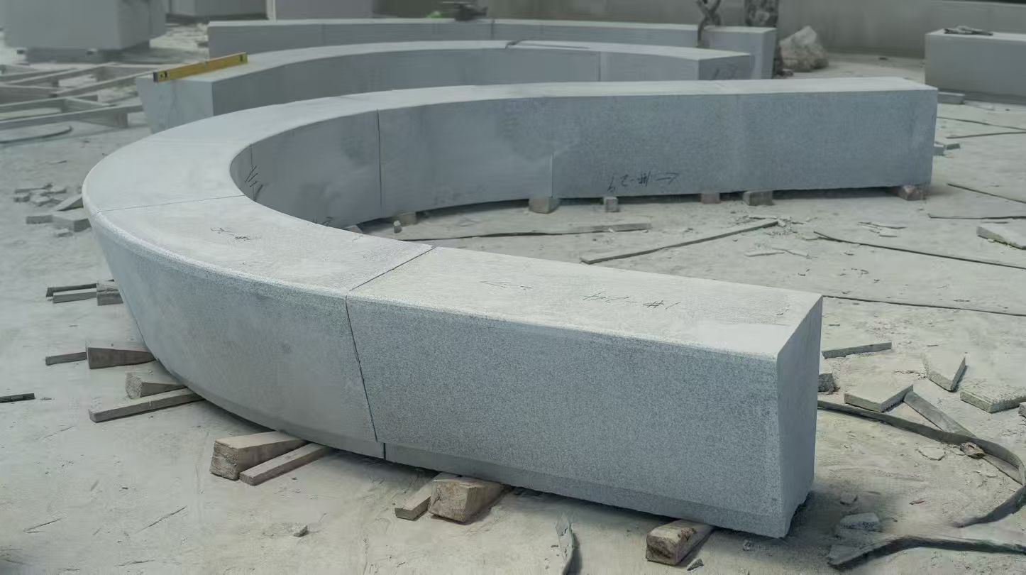 平顶山 芝麻白花岗岩光面弧形坐凳