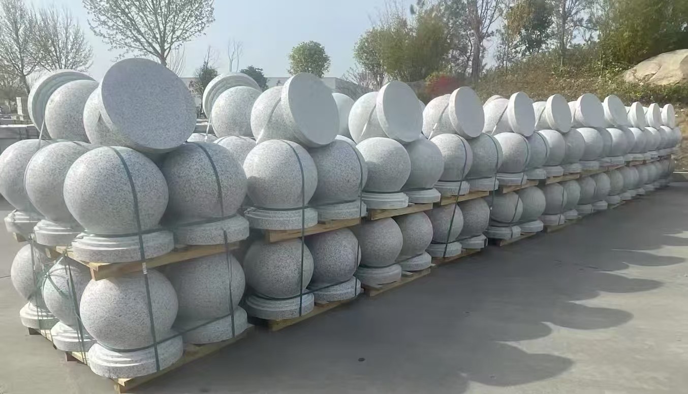 平顶山 白麻花岗岩石材圆球，石球，挡车球，隔离球，景观石球，风水球等