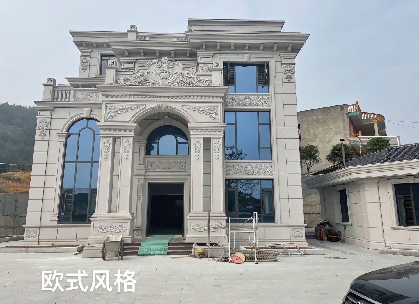 平顶山 白麻花岗岩别墅外墙干挂