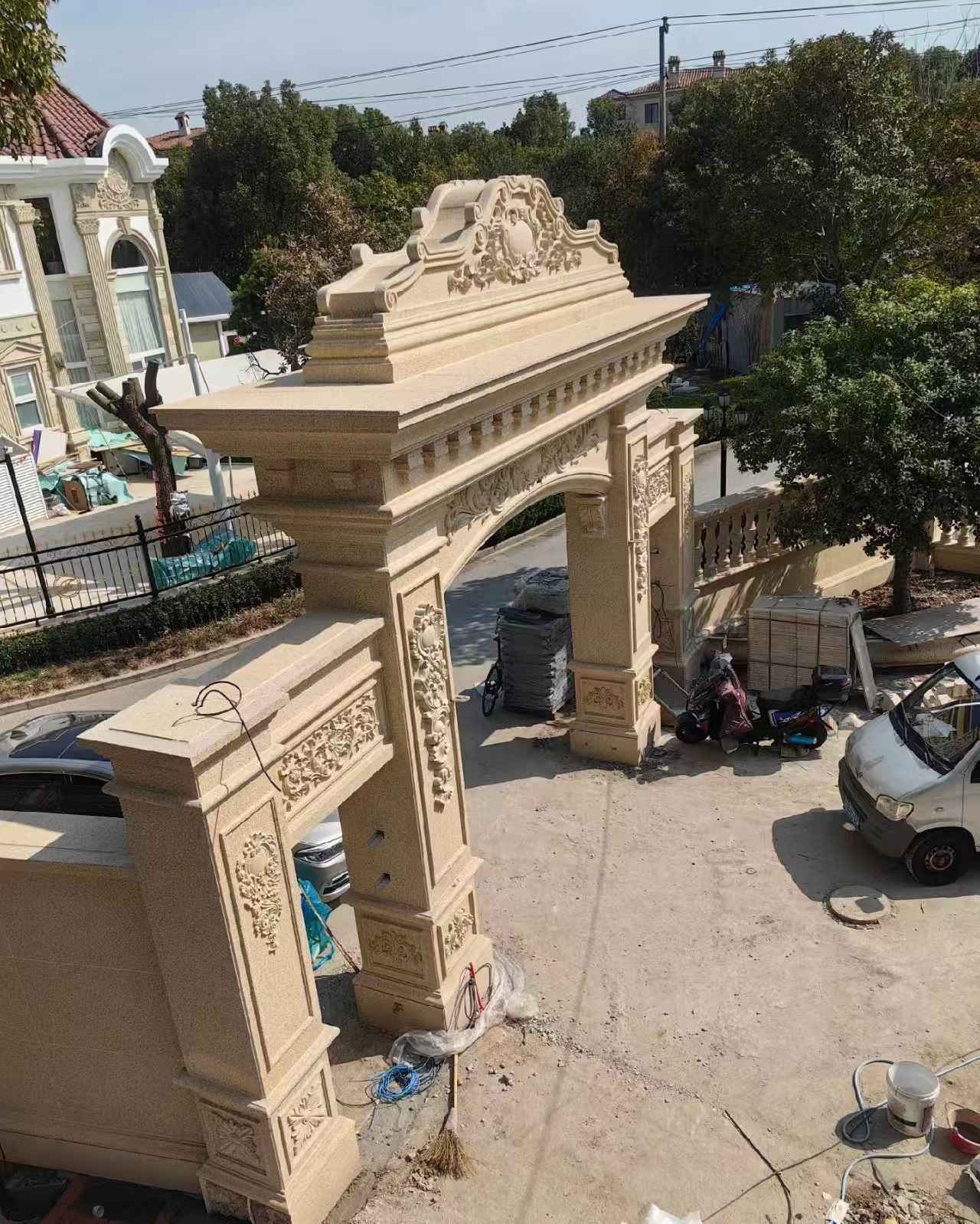 平顶山 黄金麻荔枝面花岗岩别墅门楼