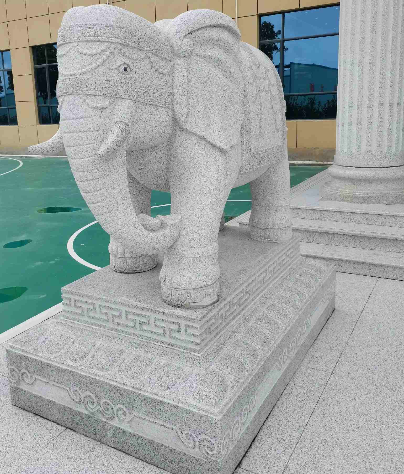 平顶山 白麻花岗岩动物异形石雕-大象
