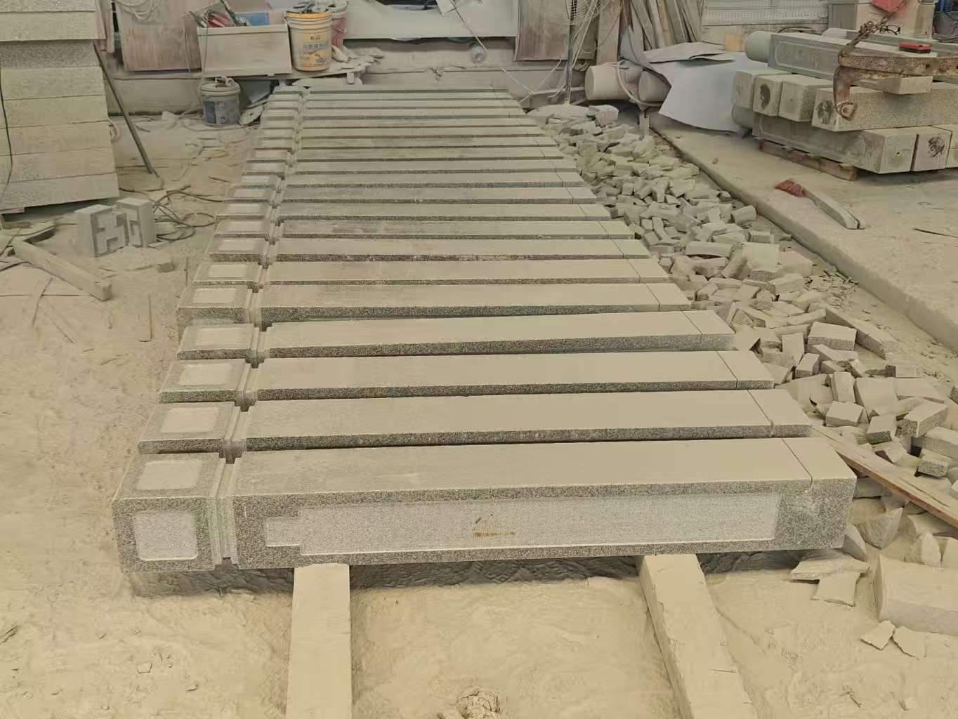 平顶山 芝麻白异形加工雕刻-栏杆大柱，方柱